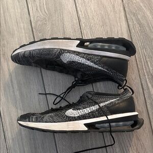 Nike Black and White Athletic Shoes